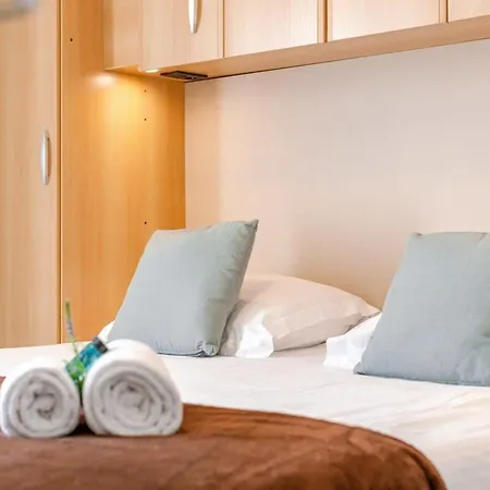 Daire Huswell - The Perfect Getaway Family With Terrace
